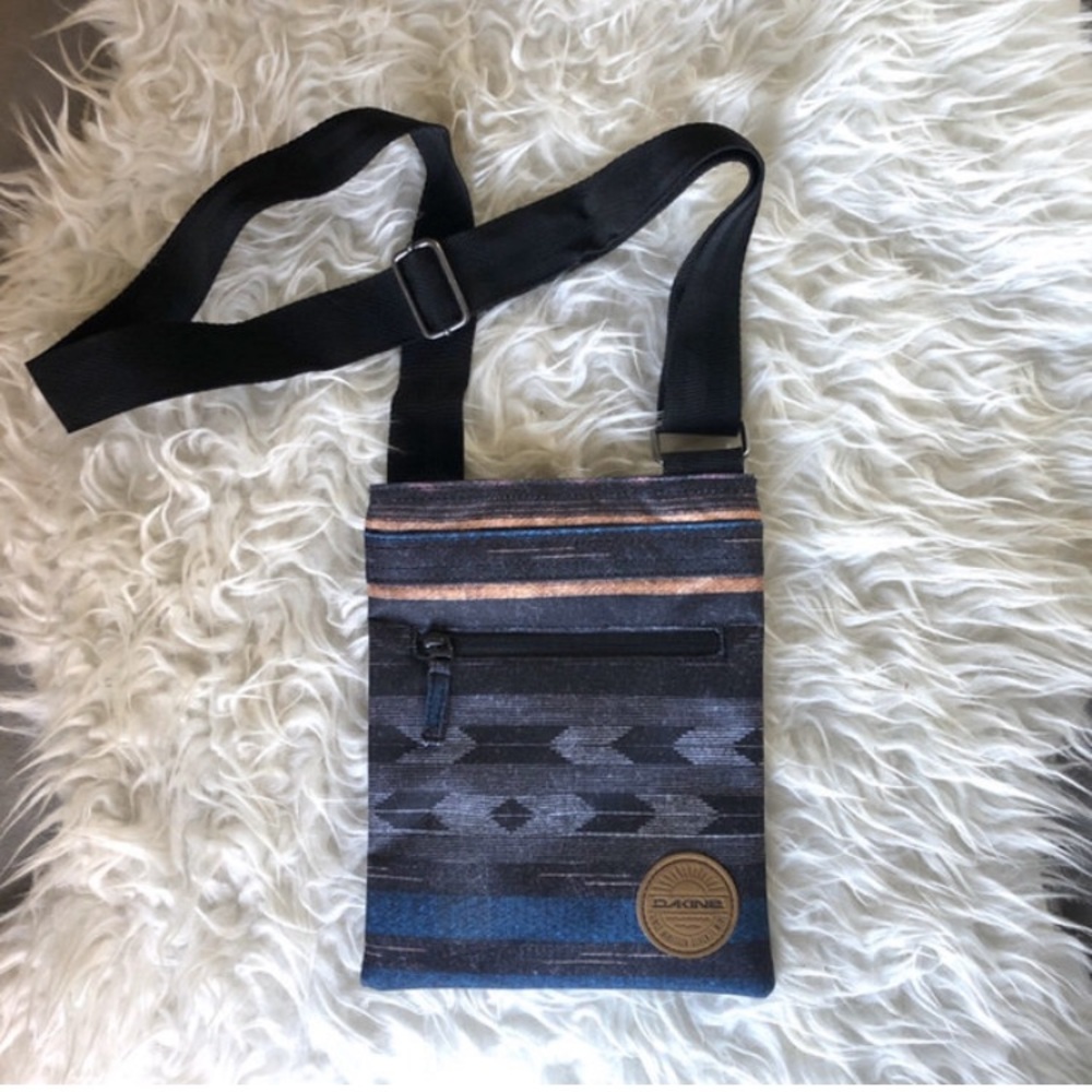 Dakine Small Crossbody Purse